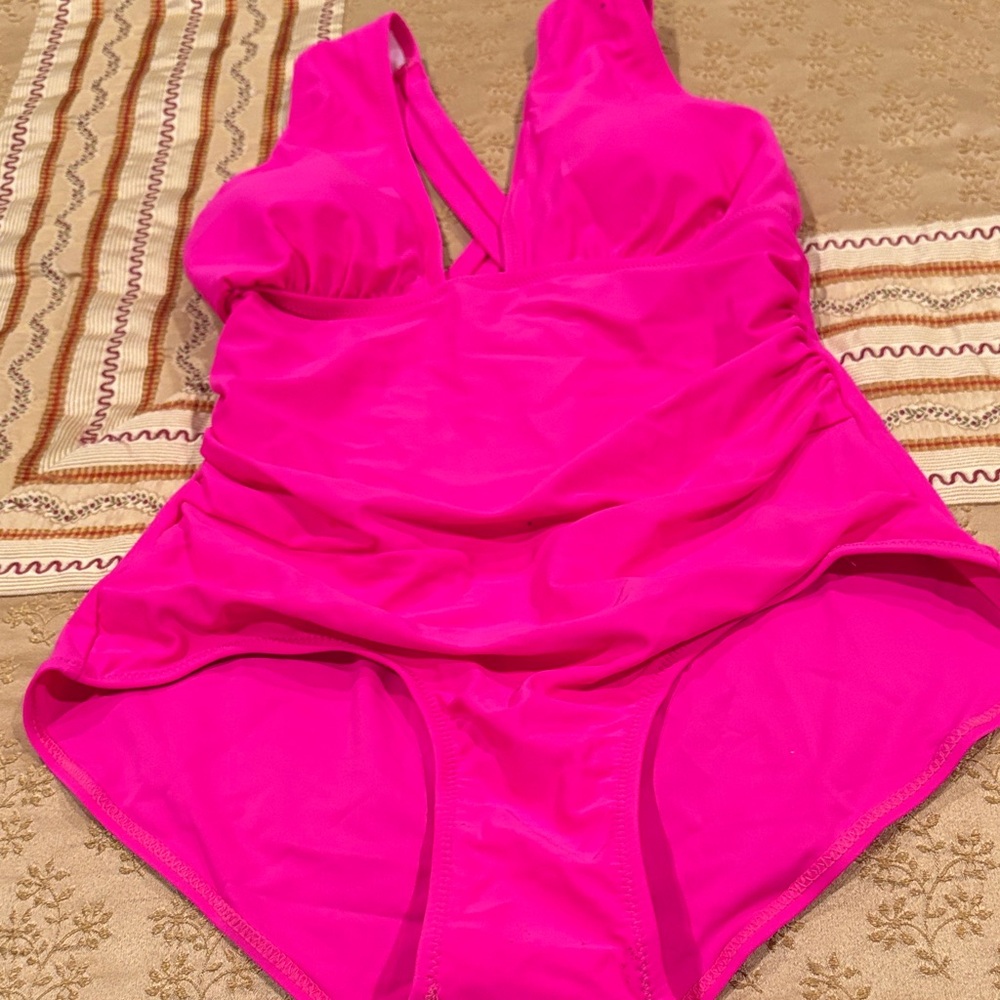Ekouaer Vibrant Pink Swimsuit, Halter Top, New with Tags, Polyester Blend, M